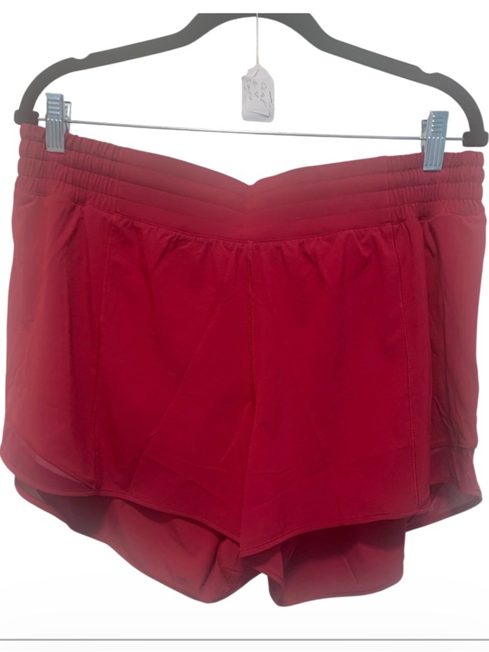 78. NWT Lululemon hottie hot HR short 4” Size 14
